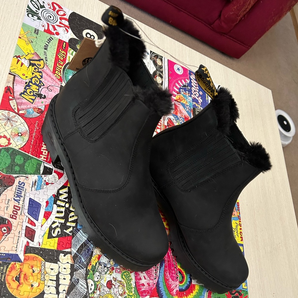 Brand New Size 10 W Dr. Martens